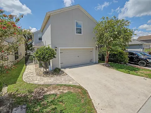 Exterior - 16910 Dorman Rd, Lithia, FL 33547 photo 7 of 12