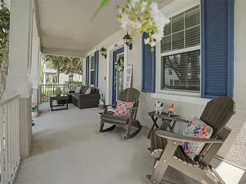 Exterior - 16910 Dorman Rd, Lithia, FL 33547 photo 2 of 12