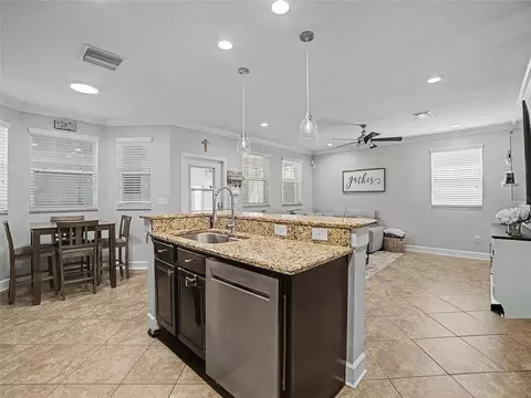 Kitchen - 16910 Dorman Rd, Lithia, FL 33547 photo 3 of 3