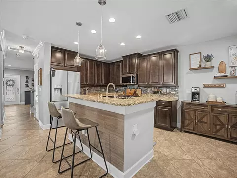 Kitchen - 16910 Dorman Rd, Lithia, FL 33547 photo 1 of 3