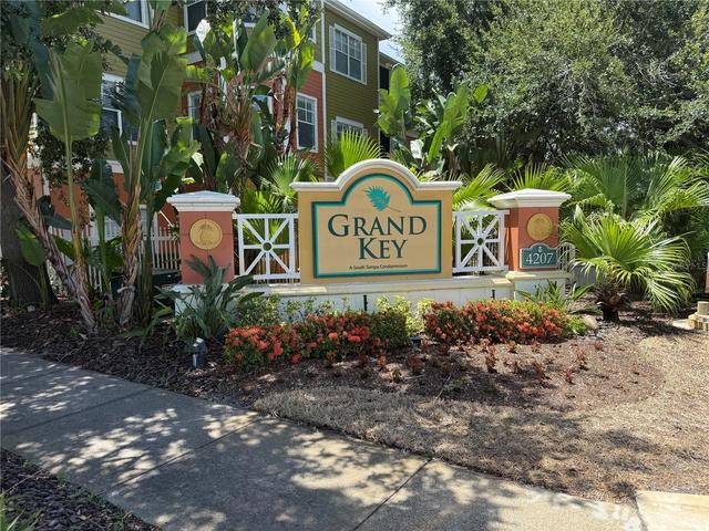 4207 S Dale Mabry Hwy #2414, Tampa, FL 33611
