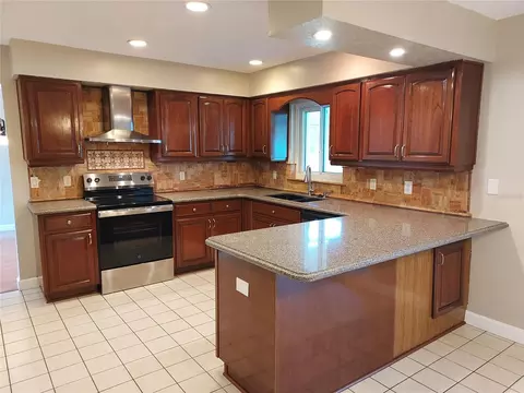 702 Hyssop Pl, Brandon, FL 33510 photo 15