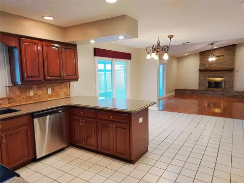 702 Hyssop Pl, Brandon, FL 33510 photo 17