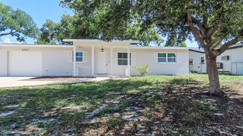 1727 Thames St, Clearwater, FL 33755