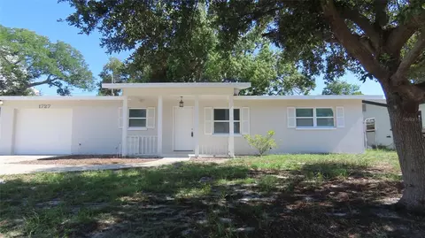 1727 Thames St, Clearwater, FL 33755