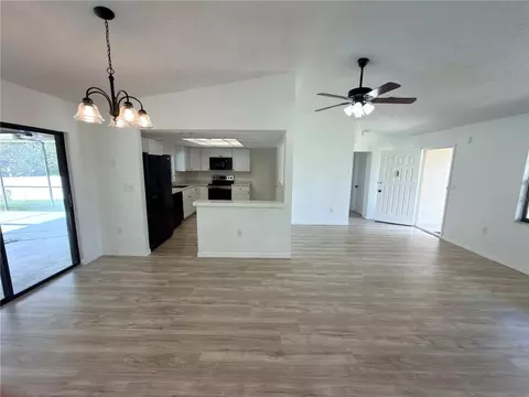 7272 Lindhurst St, Spring Hill, FL 34606 photo 5