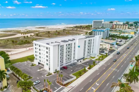 11500 Gulf Blvd #304, Treasure Island, FL 33706
