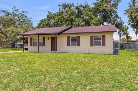 2113 Oakview Ln, Plant City, FL 33566