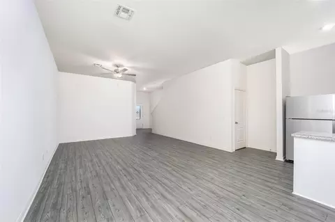 Living - 654 Poppy Ln, Dundee, FL 33838 photo 2 of 2