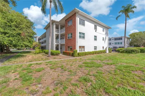 5155 9th Ave N #211, Saint Petersburg, FL 33710