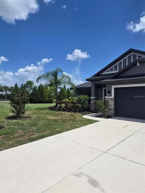 Exterior - 16215 59th Ct E, Parrish, FL 34219 photo 2 of 4