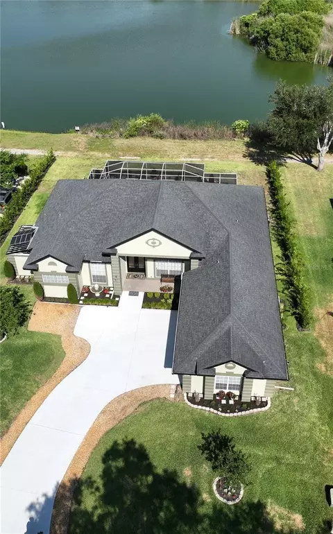 2303 Clubhouse Dr, Plant City, FL 33566
