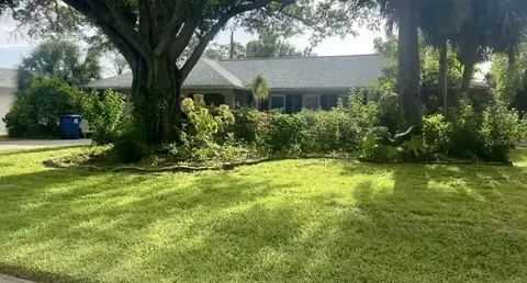 5230 Venetian Blvd NE, Saint Petersburg, FL 33703