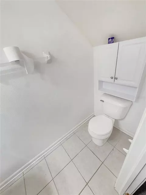 Bath - 4924 Chatham Gate Dr, Riverview, FL 33578 photo 2 of 6