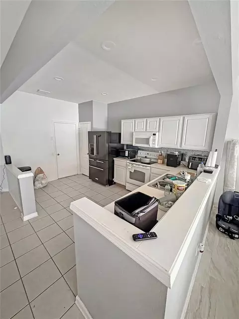 Kitchen - 4924 Chatham Gate Dr, Riverview, FL 33578 photo 2 of 2