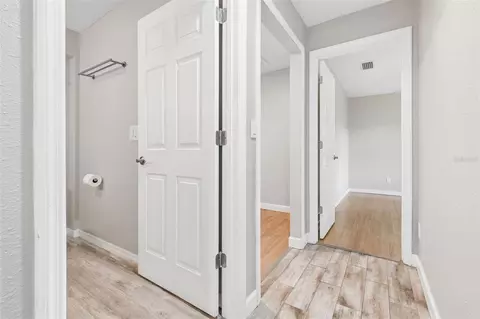 Entry Way - 336 Corbett Rd, Lithia, FL 33547 photo 2 of 3