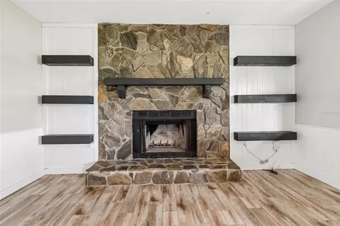 Living - 336 Corbett Rd, Lithia, FL 33547 photo 2 of 3