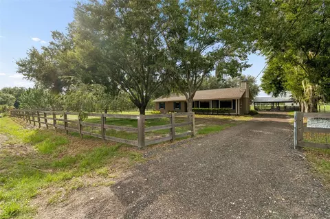 Exterior - 336 Corbett Rd, Lithia, FL 33547 photo 8 of 8