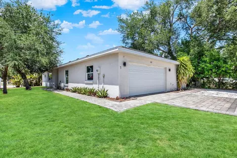 2011 Outer Dr, Sarasota, FL 34231 photo 1