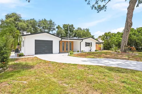 6419 Pelican Dr S, Saint Petersburg, FL 33707