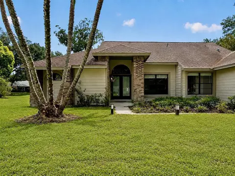 Exterior - 10428 Tara Dr, Riverview, FL 33578 photo 3 of 10