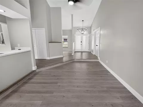 Entry Way - 10428 Tara Dr, Riverview, FL 33578 photo 2 of 4