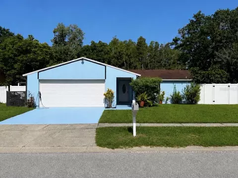 1341 Foxwood Dr, Lutz, FL 33549