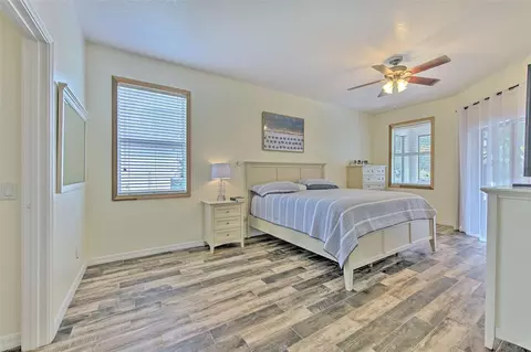 Bedroom - 5409 Conch Shell Pl, Apollo Beach, FL 33572 photo 1 of 7