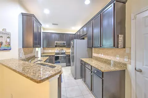 Kitchen - 5409 Conch Shell Pl, Apollo Beach, FL 33572 photo 2 of 3