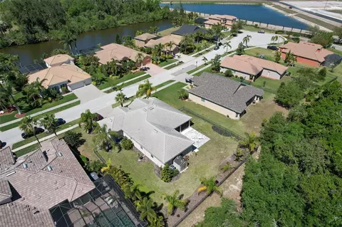 View/Area - 5409 Conch Shell Pl, Apollo Beach, FL 33572 photo 9 of 14