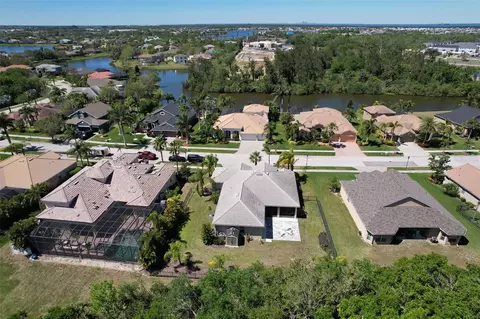 View/Area - 5409 Conch Shell Pl, Apollo Beach, FL 33572 photo 8 of 14