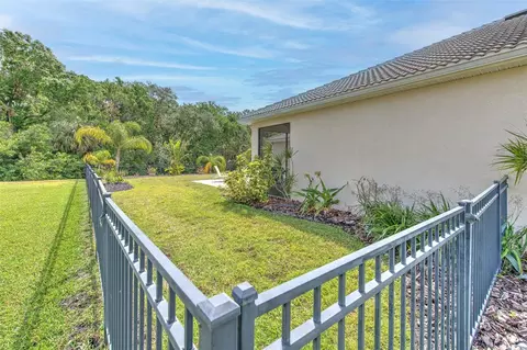 Exterior - 5409 Conch Shell Pl, Apollo Beach, FL 33572 photo 6 of 9