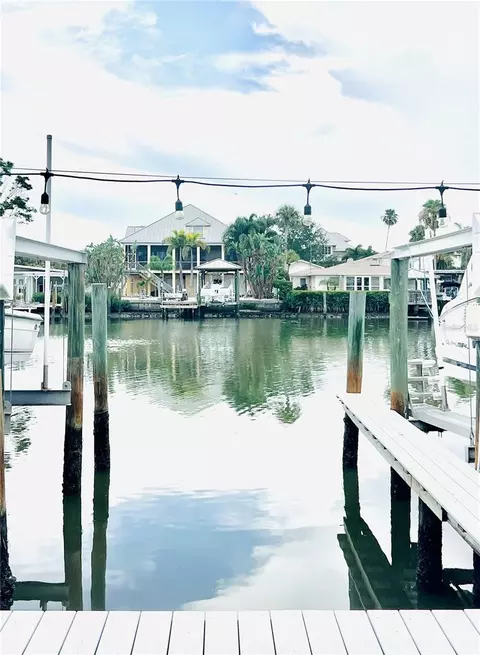 300 Venetian Dr #2, Clearwater, FL 33755