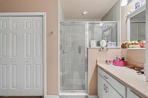Bath - 11820 Stone Pine St, Riverview, FL 33569 photo 3 of 3