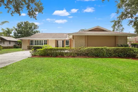 2942 Clubhouse Dr W, Clearwater, FL 33761