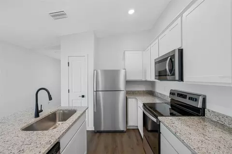 Kitchen - 14152 Firefly St, Spring Hill, FL 34609 photo 1 of 2
