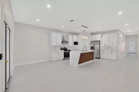 Entry Way - 1603 Wright Dr, Lakeland, FL 33805 photo 2 of 2