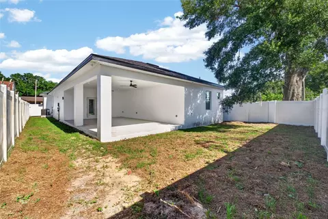 Exterior - 1603 Wright Dr, Lakeland, FL 33805 photo 7 of 8