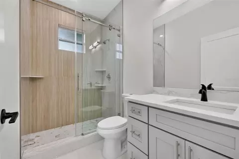 Bath - 1603 Wright Dr, Lakeland, FL 33805 photo 4 of 5