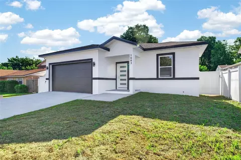 Exterior - 1603 Wright Dr, Lakeland, FL 33805 photo 3 of 8