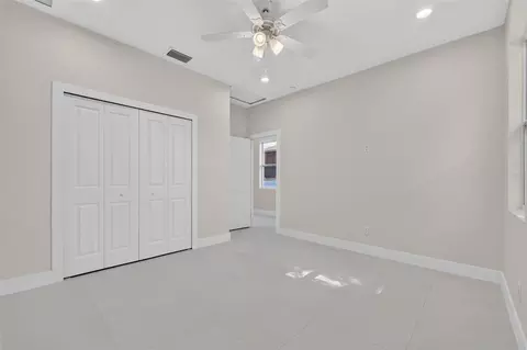 Bedroom - 1603 Wright Dr, Lakeland, FL 33805 photo 9 of 10