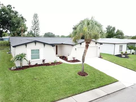 8448 Newton Dr, Port Richey, FL 34668