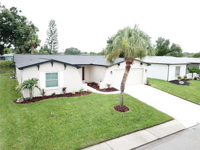 8448 Newton Dr, Port Richey, FL 34668