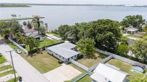 2421 Linsey St, Tampa, FL 33605