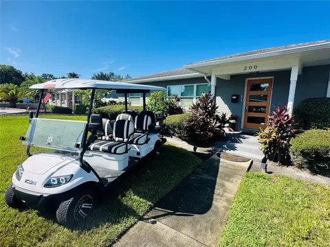 200 Park St N, Saint Petersburg, FL 33710