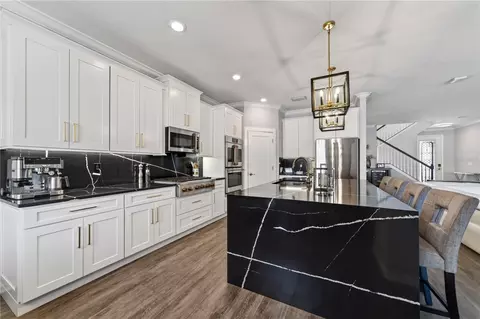 Kitchen - 17618 Polo Trl, Bradenton, FL 34211 photo 6 of 8