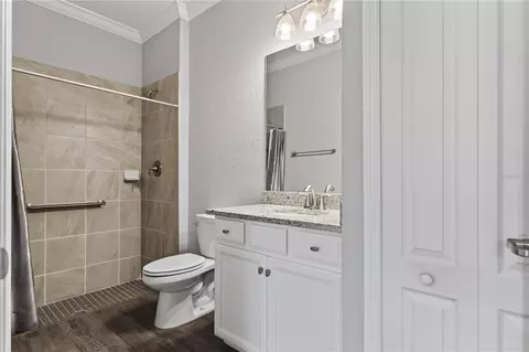Bath - 17618 Polo Trl, Bradenton, FL 34211 photo 1 of 7