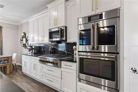 Kitchen - 17618 Polo Trl, Bradenton, FL 34211 photo 3 of 8