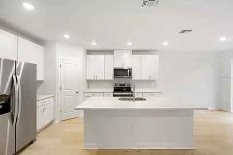 7637 Satterfield Ter, Parrish, FL 34219 photo 9