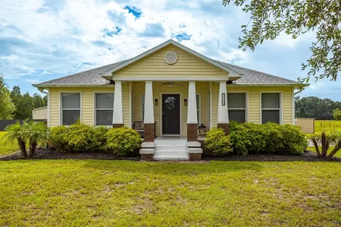 3720 Abraham Acres Ln, Plant City, FL 33565